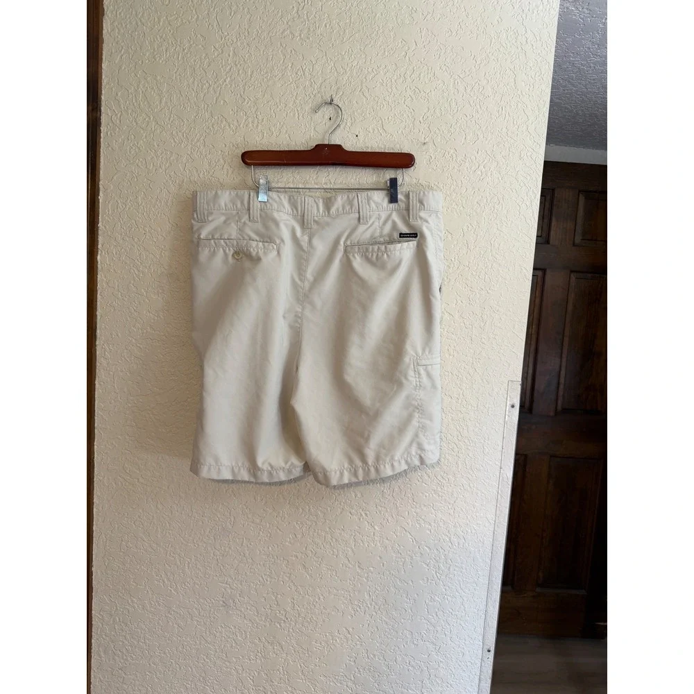 Chaps Golf Cargo Shorts Mens‎ 40 Beige Performance Lightweight Casual